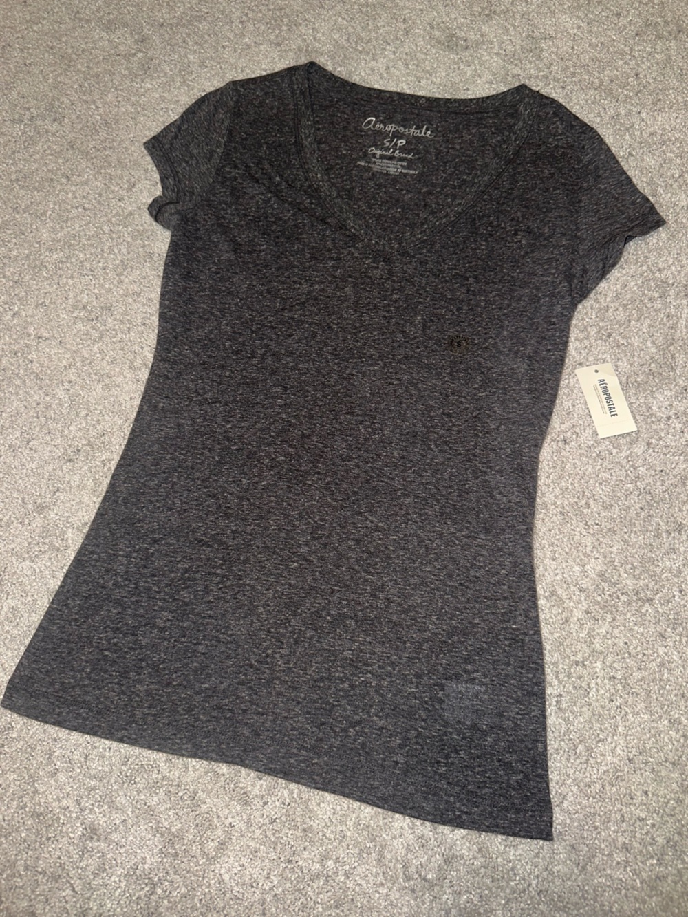 Aeropostale Women's Charcoal Heather V-Neck Tee - size small - new with tags